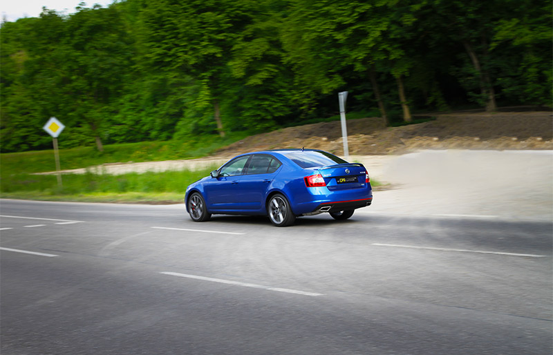 Den nya Skoda RS i körpraktiskt test